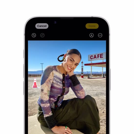 dansie-computers-apple-iphone-16e-128gb-front-view3 Apple iPhone 16e - 128GB - Image 3